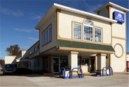 Americas Best Value Inn Macomb Экстерьер фото