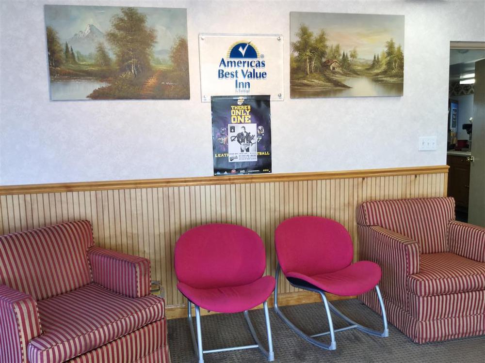 Americas Best Value Inn Macomb Интерьер фото