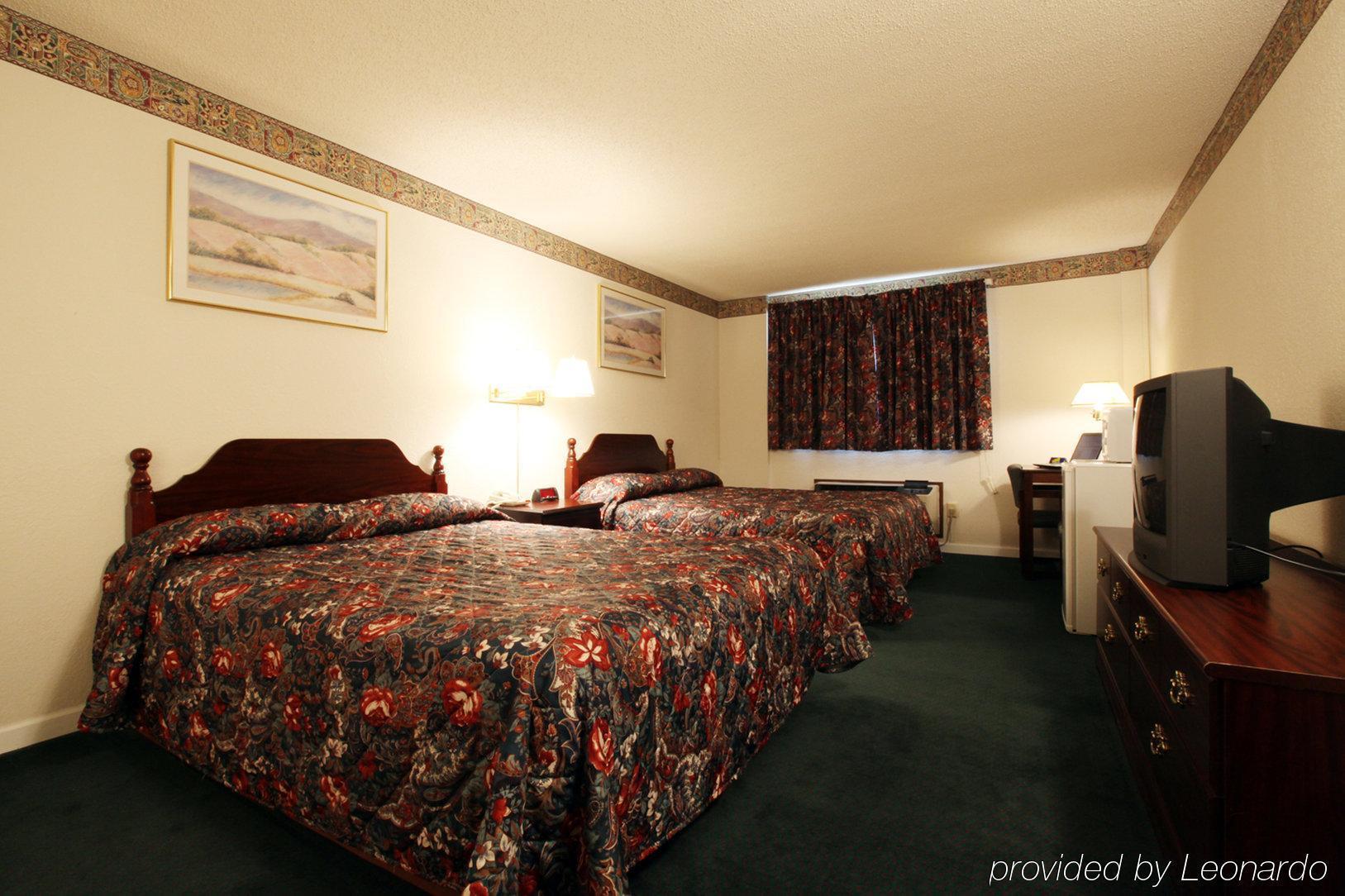 Americas Best Value Inn Macomb Экстерьер фото
